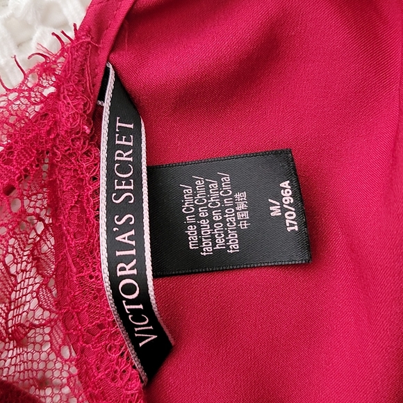 Victoria Secret Silky Slip - Picture 9 of 10